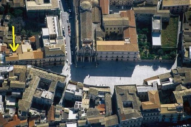 Вілла Domus 1333 Al Duomo Syracuse Екстер'єр фото