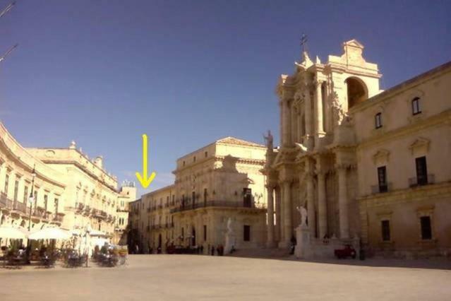 Вілла Domus 1333 Al Duomo Syracuse Екстер'єр фото